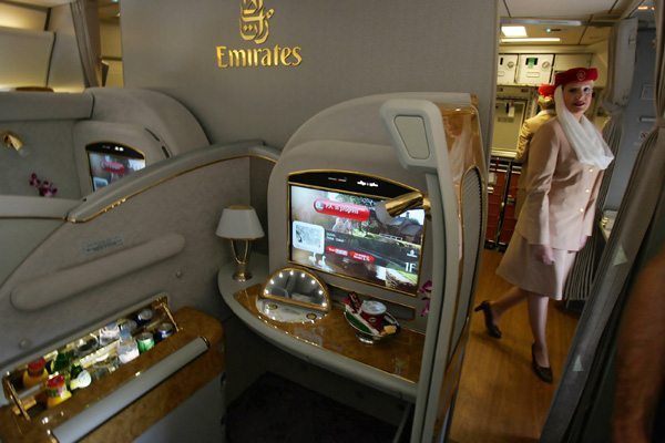 How to Stay Fresh on an Airplane -- Emirates Airlines